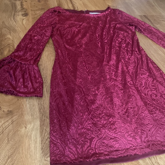 Velvet Bell Sleeve Wine/Deep burgundy short/knee length Dress Holiday Size 10 - Picture 5 of 14